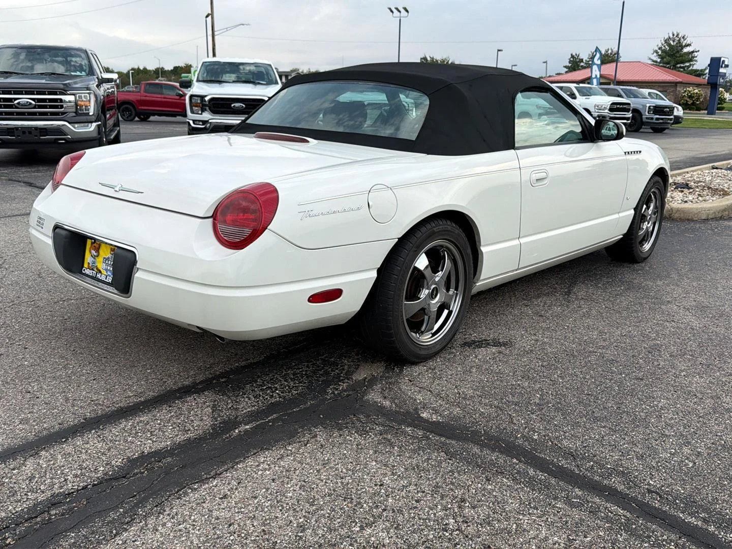 Used 2003 White Ford Premium image 5