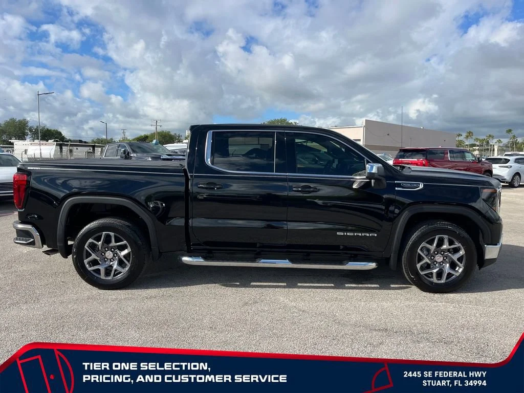 New 2026 Onyx Black GMC SLE image 4