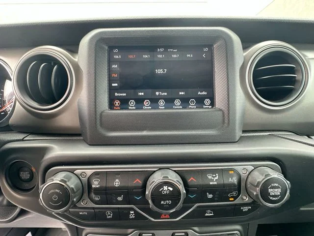 Used 2023 White Jeep Willys image 18