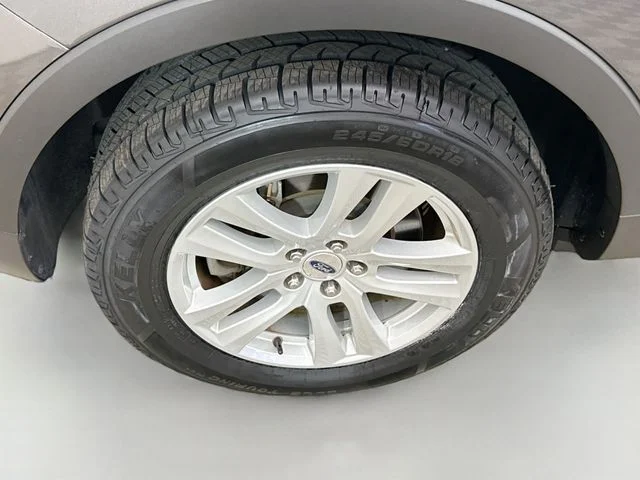 Certified Used 2019 Magnetic Ford XLT image 31