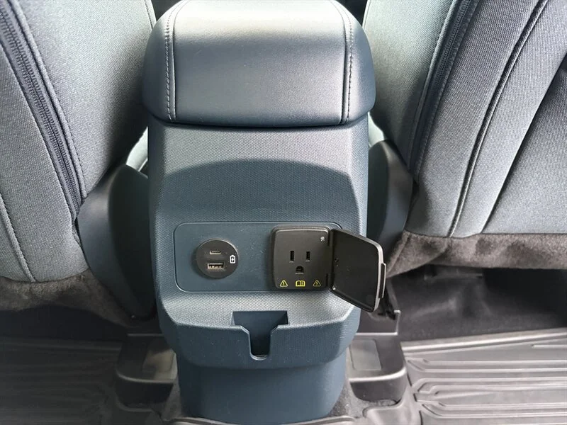 Used 2022 Blue Ford XLT image 17