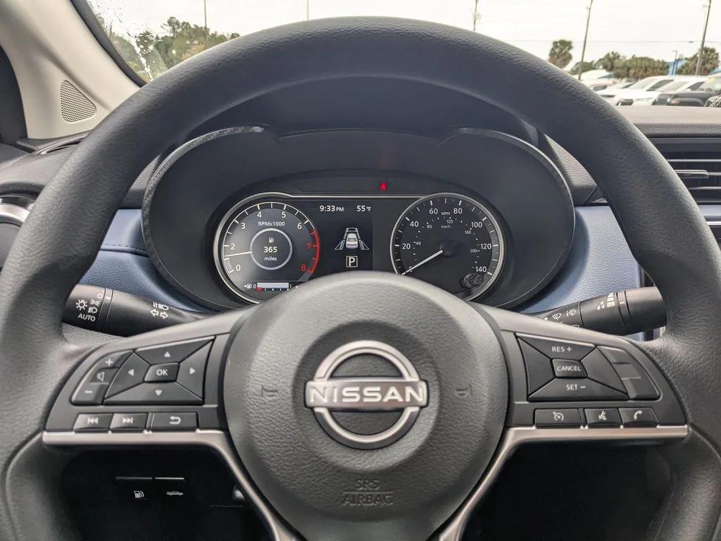 2025 Nissan Versa Sedan SV - Photo 27