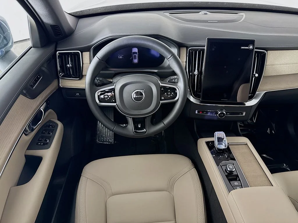 2026 Volvo XC90 Plus - Photo 23