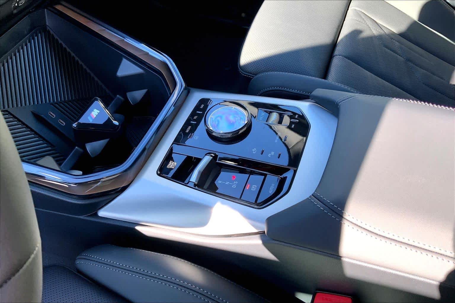 New 2026 Arctic Race Blue metallic BMW 30 xDrive image 7