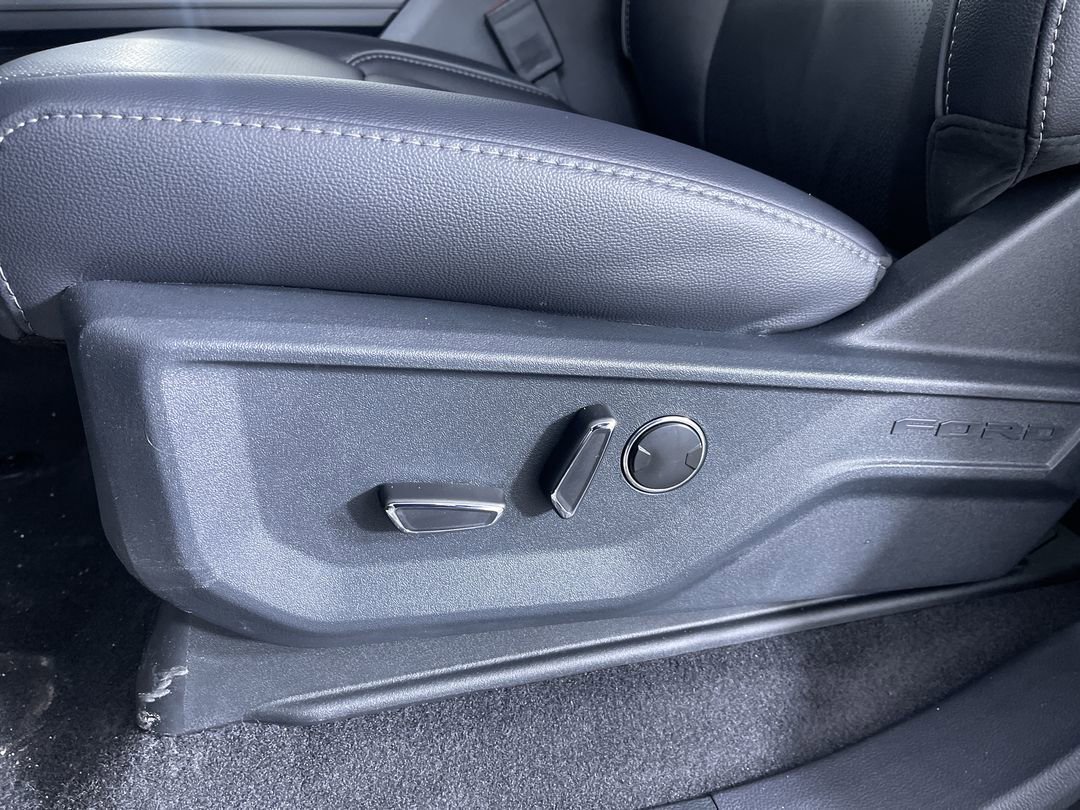 2025 Ford F-150 Lariat - Photo 12