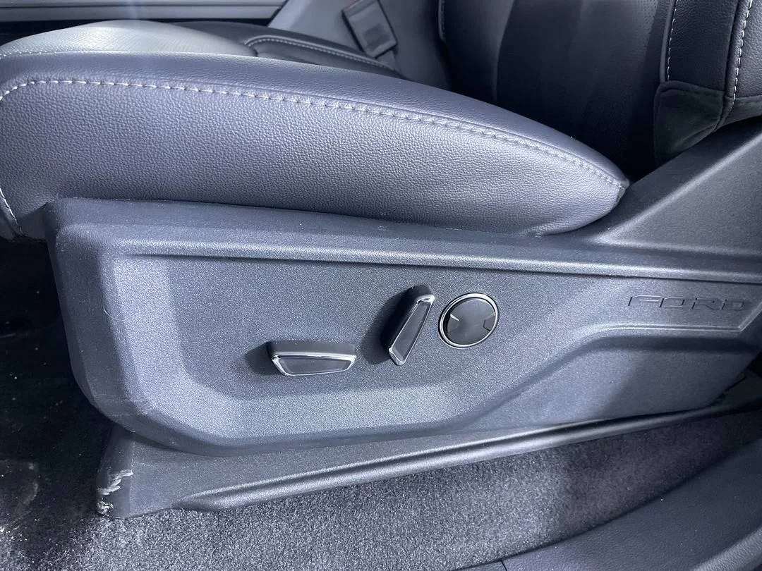 2025 Ford F-150 Lariat - Photo 12