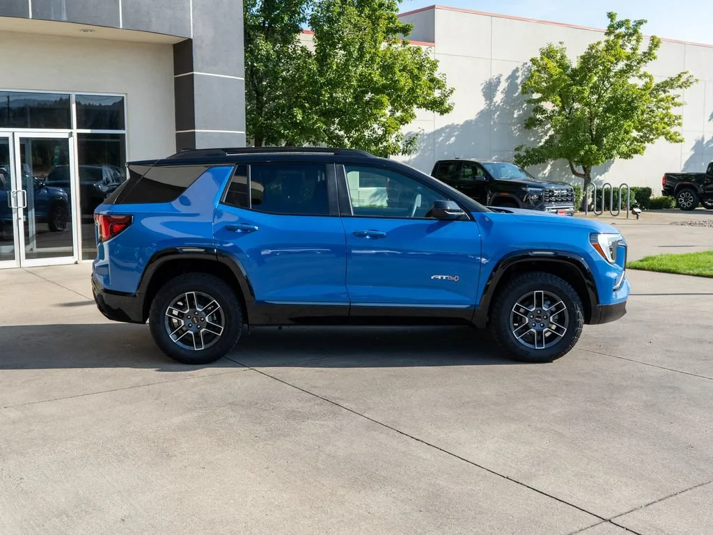2026 GMC Terrain AT4 - Photo 8