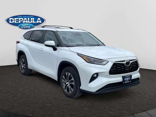 Certified Used 2023 Beige Toyota XLE image 9