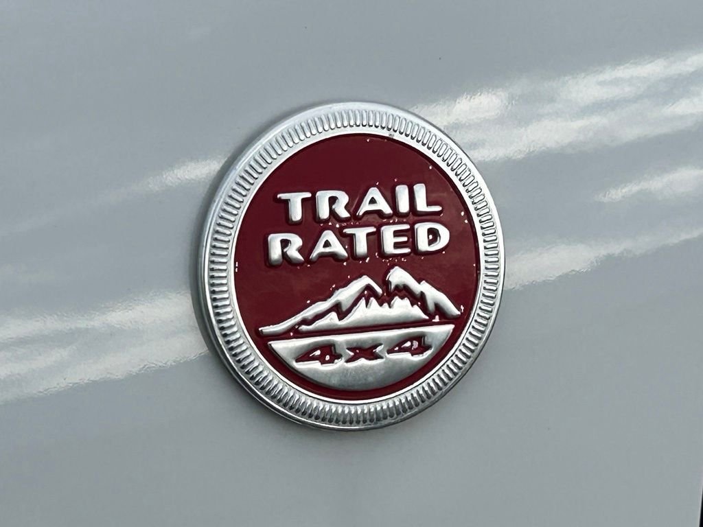 Used 2020 White Jeep Trailhawk image 35