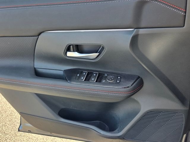 Used 2025 Gray Nissan SR image 28