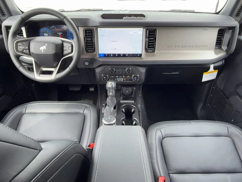 New 2026 Oxford White Ford Outer Banks 4 Door 4x4 image 6
