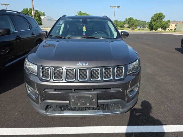 Used 2018 Granite Crystal Metallic Clearcoat Jeep Limited image 6