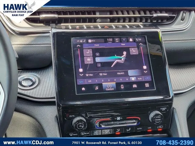 Used 2024 Silver Jeep Altitude X image 22