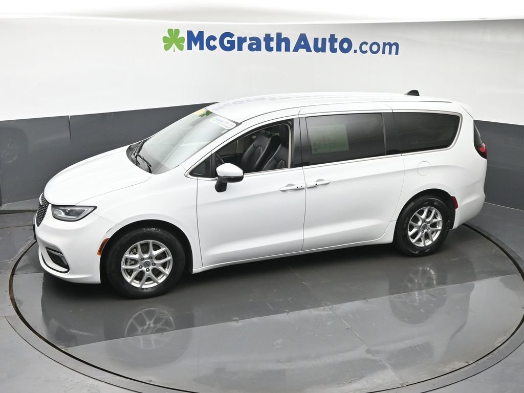 Used 2023 White Chrysler Touring L image 25