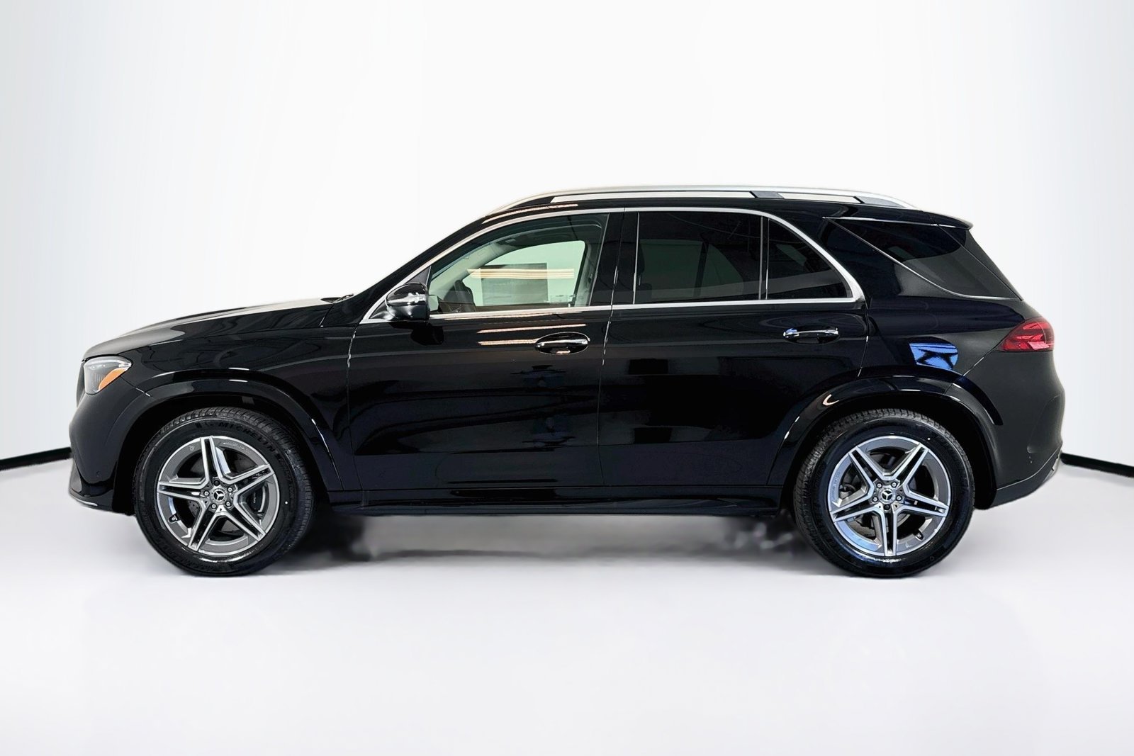 New 2026 Black Mercedes-Benz GLE 450 image 8