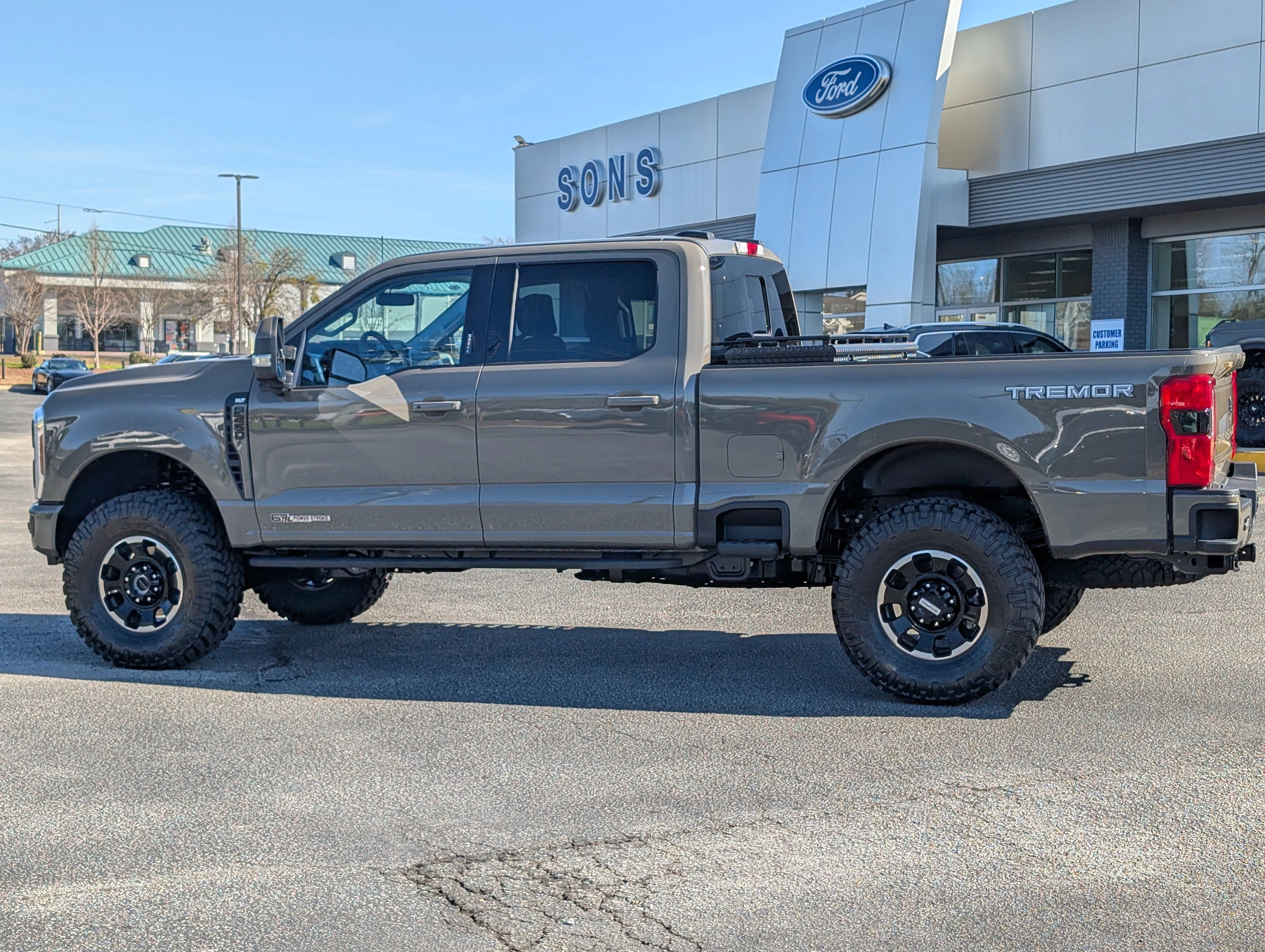 New 2026 Marsh Gray Ford XLT image 12