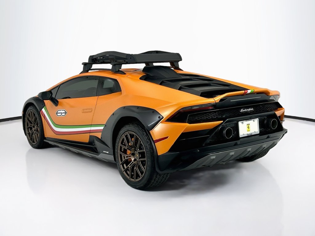 Used 2023 Orange Lamborghini  image 7
