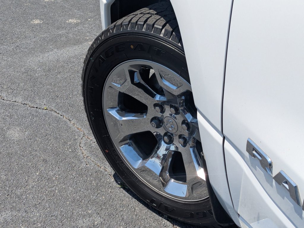 Used 2022 Bright White Clearcoat Ram Big Horn image 9