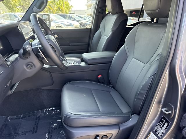 2024 Lexus GX Premium - Photo 11