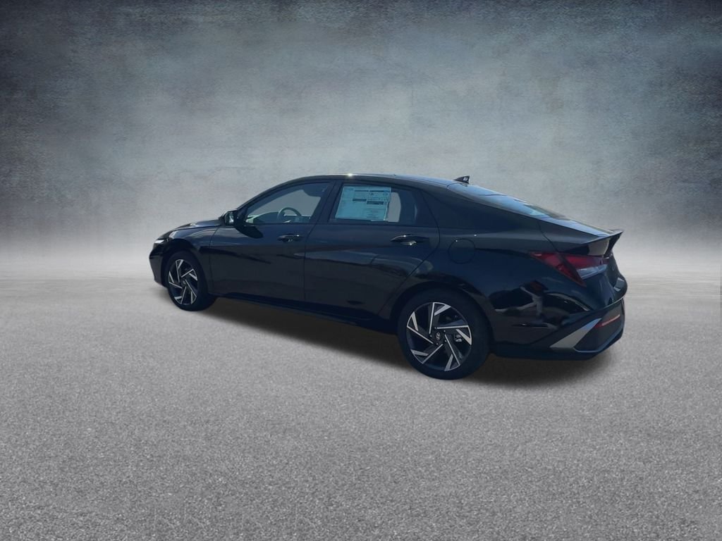 2025 Hyundai Elantra SEL - Photo 17