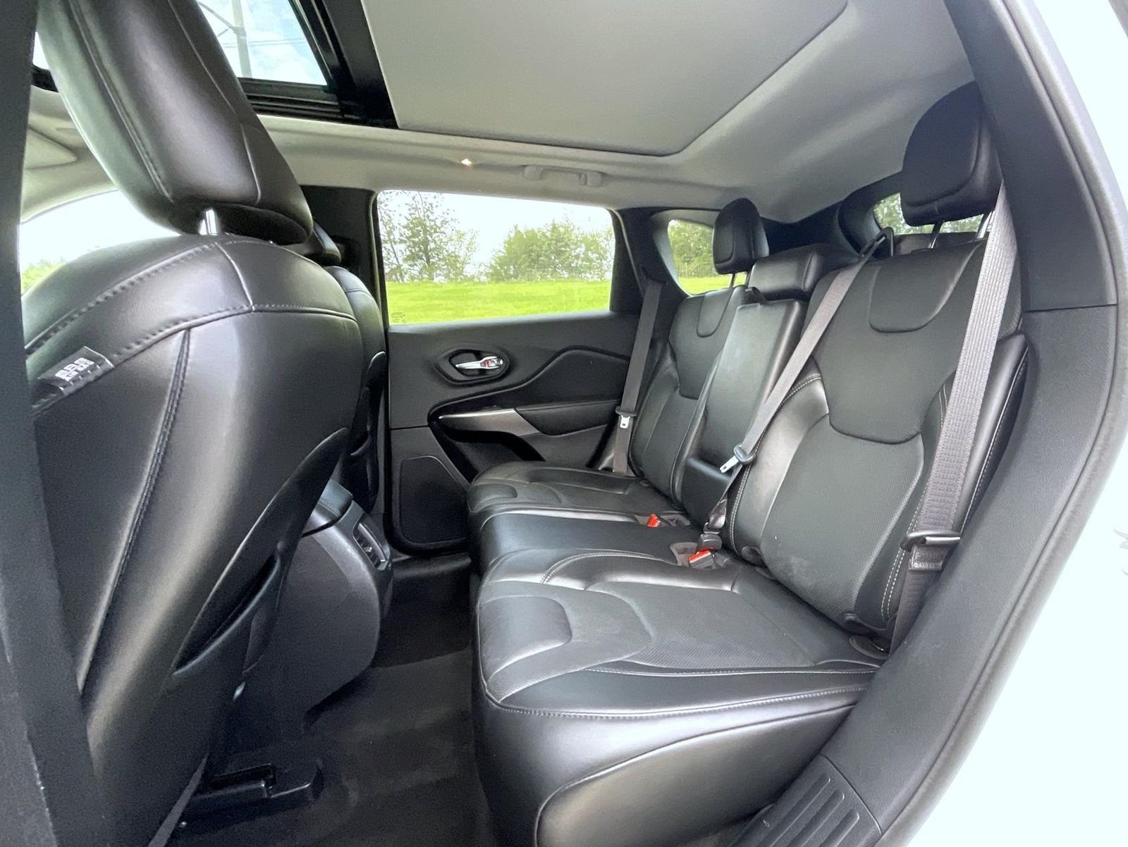 Used 2020 White Jeep Limited image 20