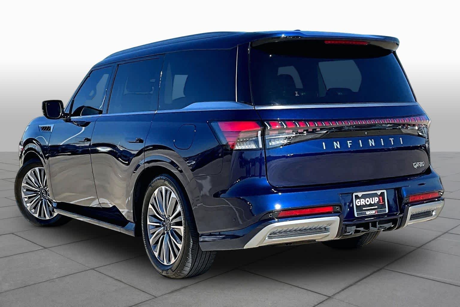 Used 2025 Grand Blue INFINITI LUXE image 20