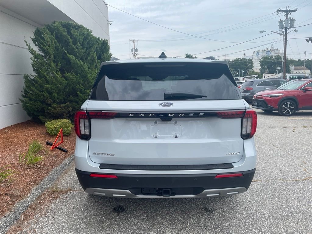 New 2026 Space White Metallic Ford Active image 8