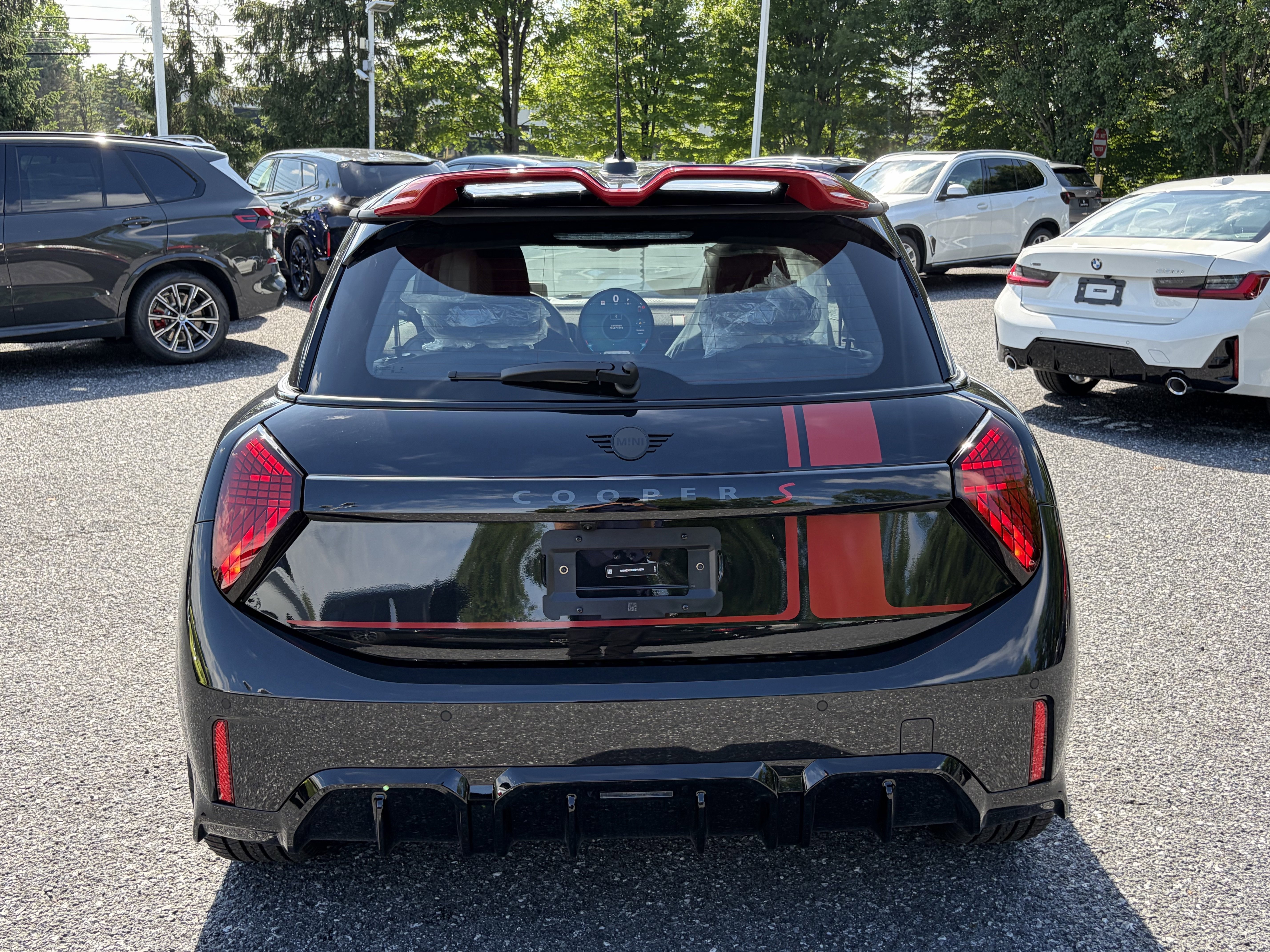 New 2026 Midnight Black II Metallic MINI Iconic image 6