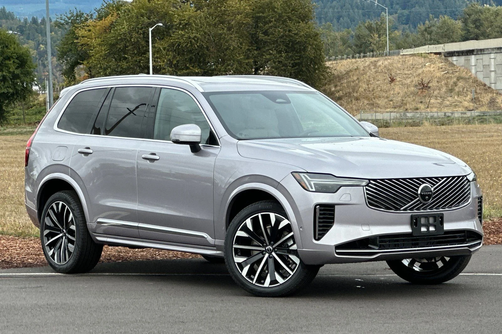 2026 Volvo XC90 B6 Plus Bright 7-Seater 4WD's photo