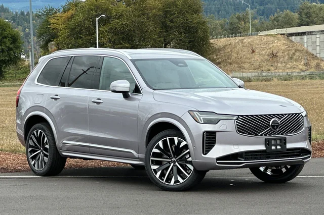 2026 Volvo XC90 Plus