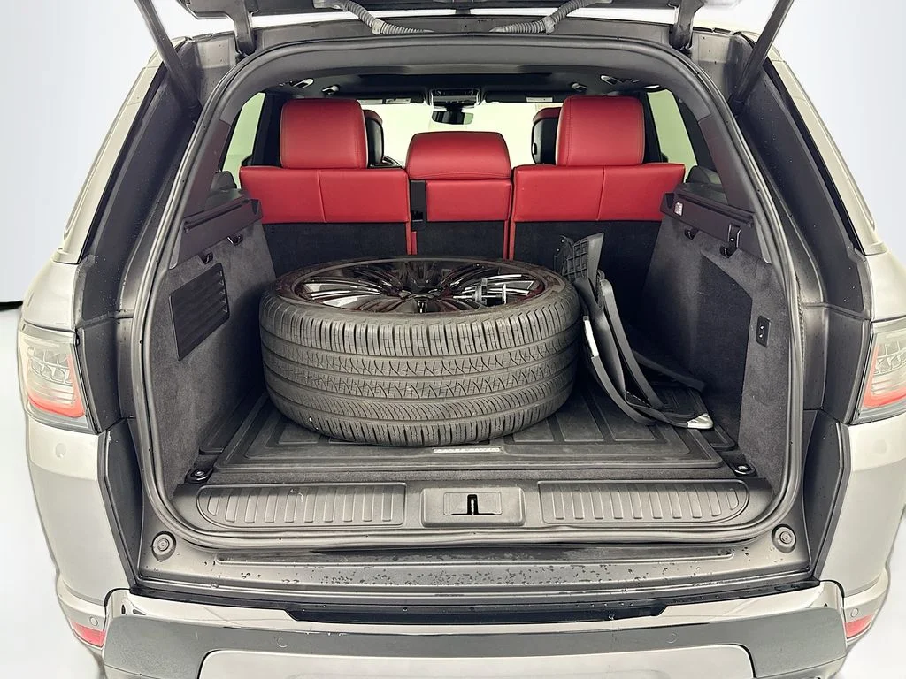 Used 2020 Gray Land Rover Autobiography image 27