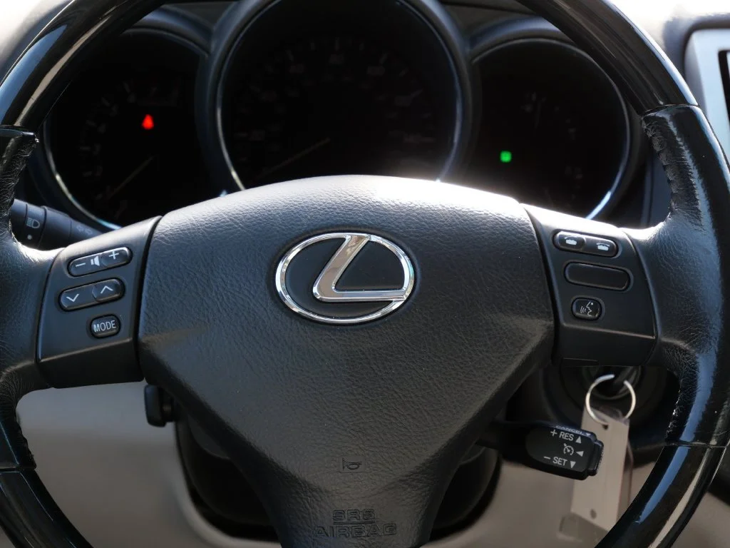 Used 2008 Blue Lexus 350 image 19