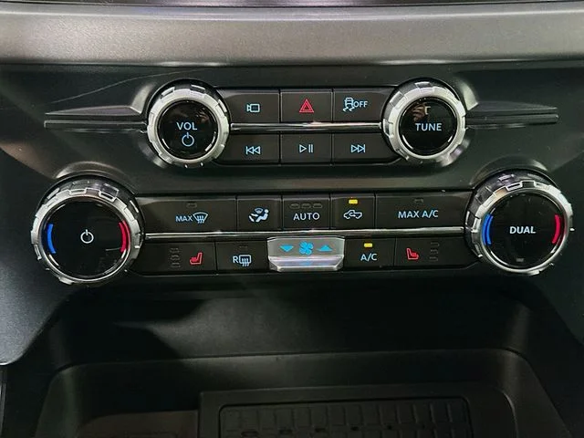 New 2026 Carbonized Gray Metallic Ford XLT image 16