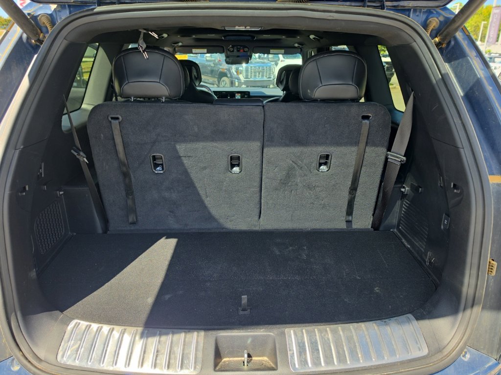 Used 2027 Black Kia SX image 14