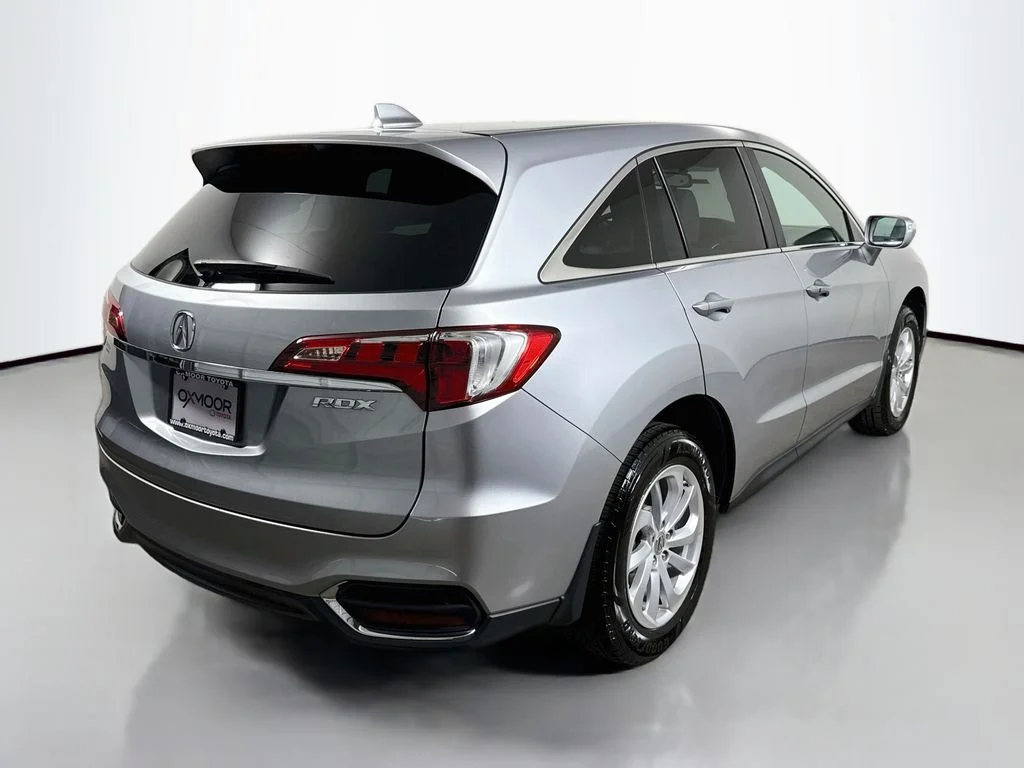 Used 2017 Lunar Silver Metallic Acura w/Technology Pkg image 7