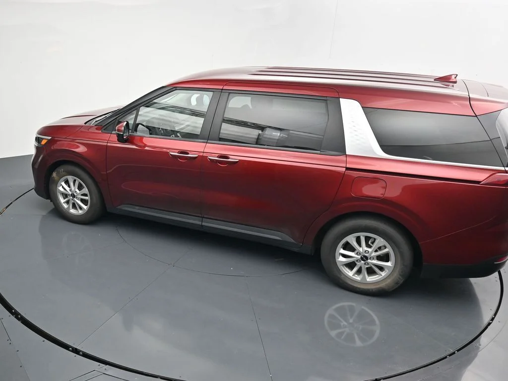 Used 2024 Red Kia LX image 30