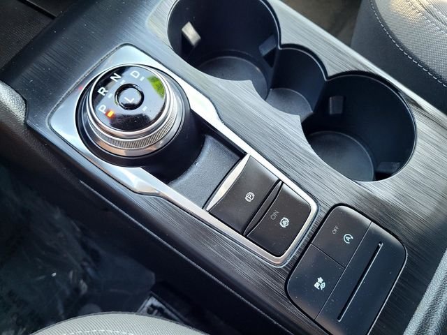 Used 2020 Silver Ford SE image 19
