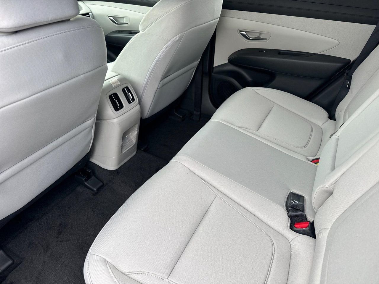 New 2025 Silver Hyundai SEL image 11