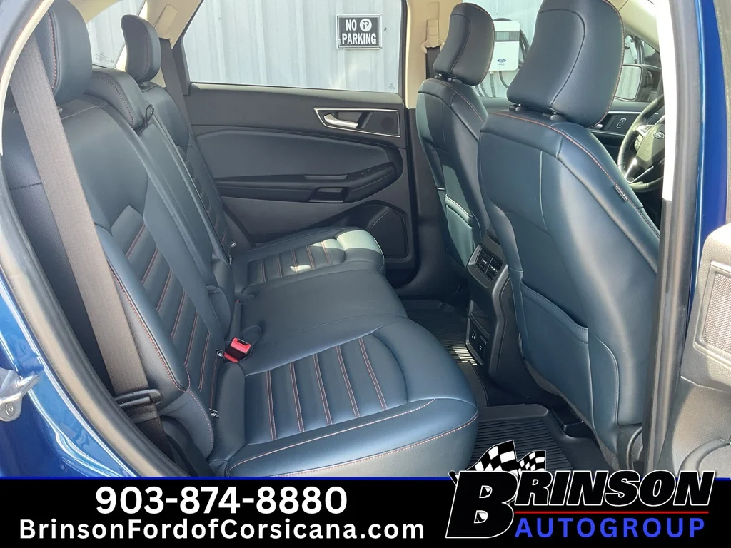 Used 2022 Atlas Blue Metallic Ford SEL image 21