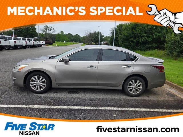 Used 2014 Beige Nissan 2.5 S image 4