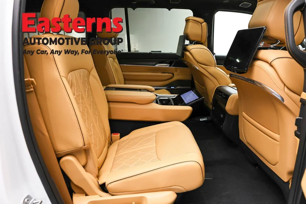 Used 2025 White Jeep Series III image 26