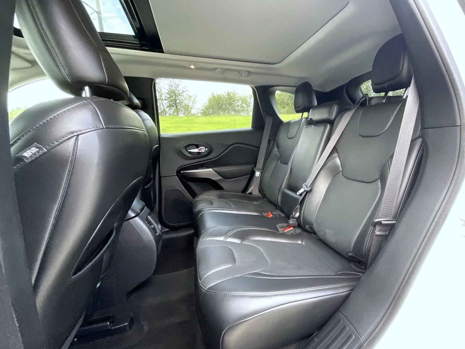 Used 2020 White Jeep Limited image 20