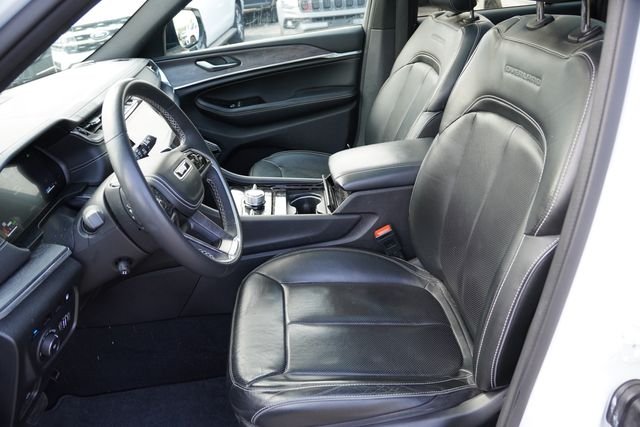 Used 2023 White Jeep Overland 4xe image 6