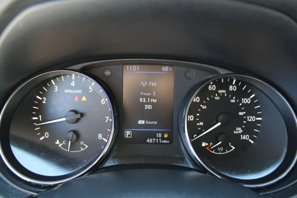 Used 2019 White Nissan SV image 22