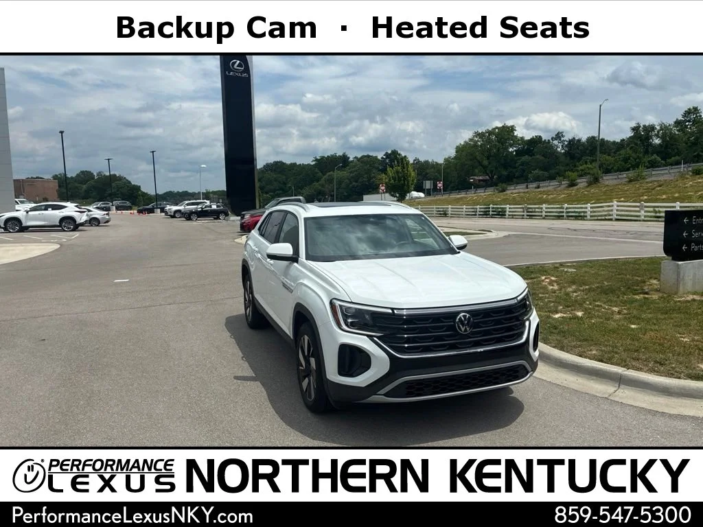 Used 2024 Pure White Volkswagen 2.0T SE w/Technology image 1