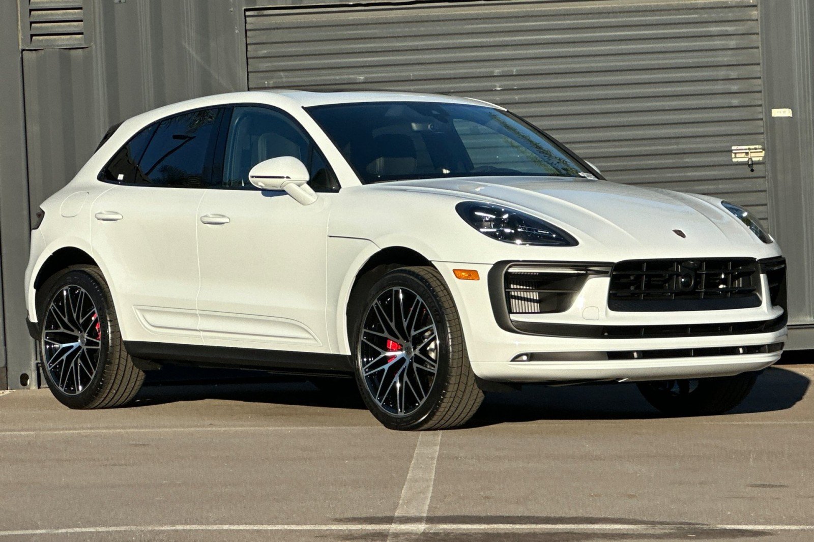2026 Porsche Macan S - Photo 10