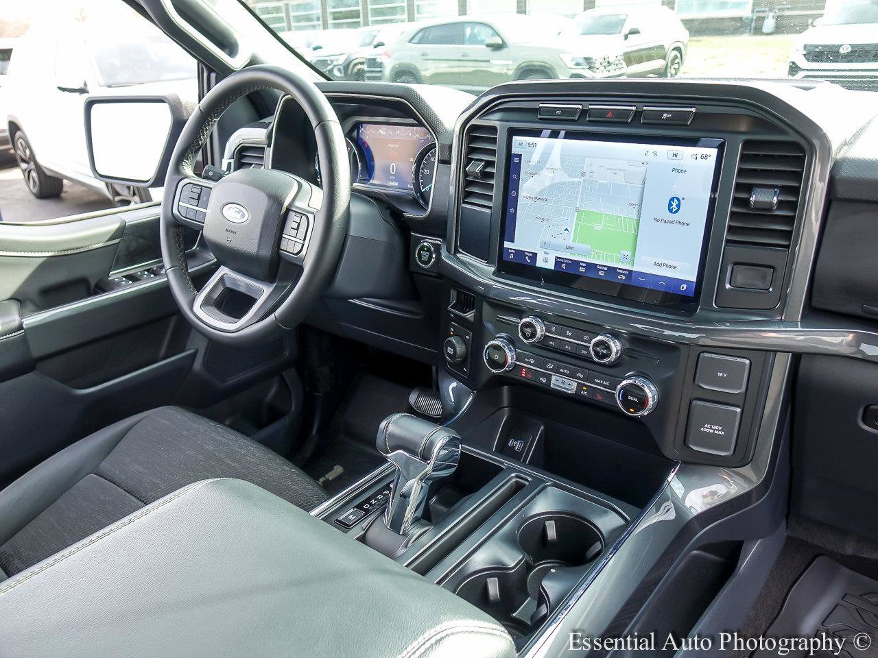 Used 2023 Agate Black Metallic Ford XLT image 24