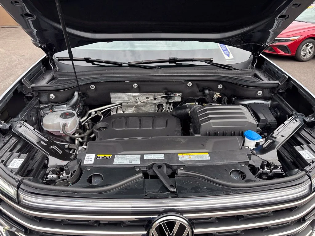 Used 2024 Silver Volkswagen 2.0T SE w/Technology image 30