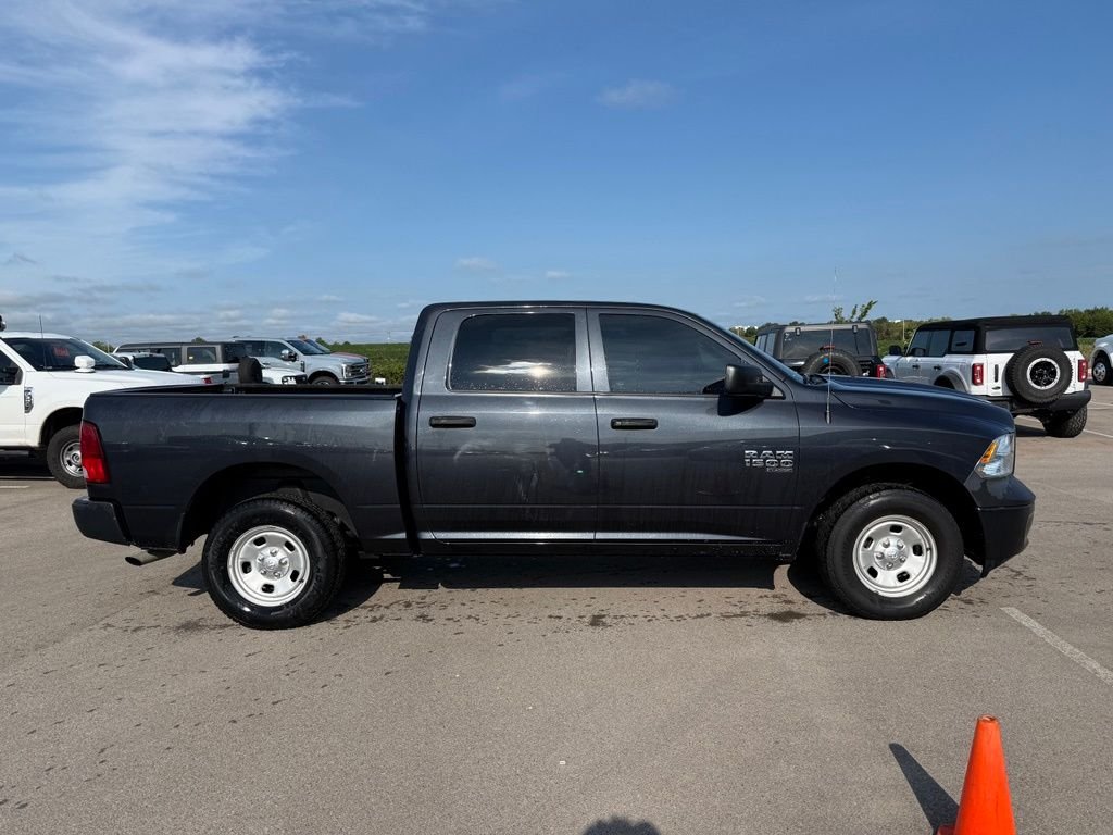 Used 2019 Gray Ram Tradesman image 15