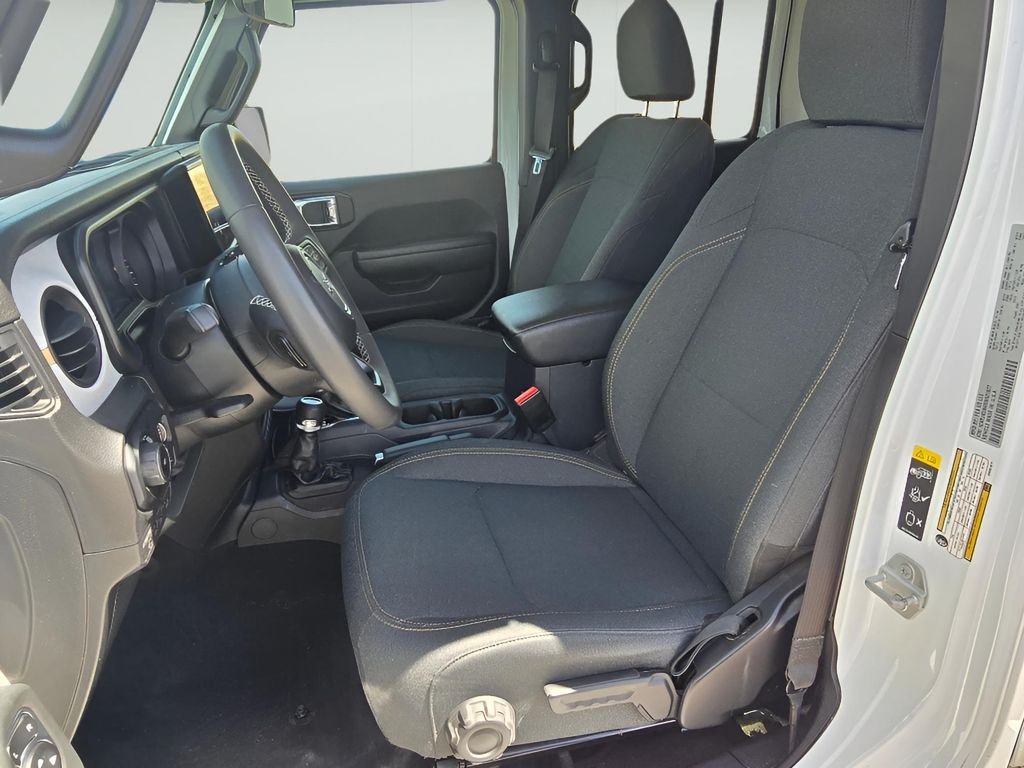 Used 2025 Bright White Clearcoat Jeep Sport S image 27
